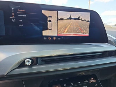 2026 Cadillac VISTIQ Luxury