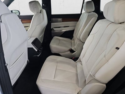 2026 Cadillac VISTIQ Luxury