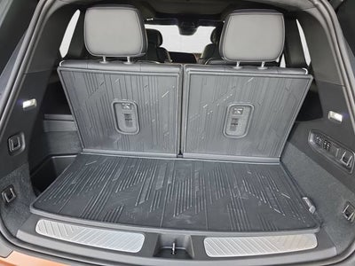 2027 Cadillac VISTIQ Platinum
