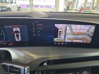 2027 Cadillac VISTIQ Platinum