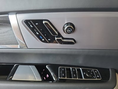 2027 Cadillac VISTIQ Platinum