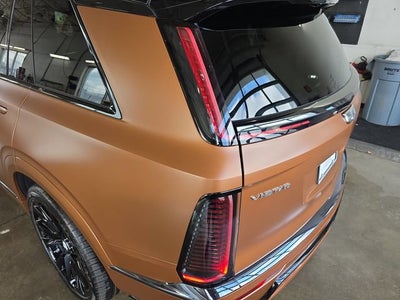 2027 Cadillac VISTIQ Platinum