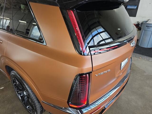 2027 Cadillac VISTIQ Platinum