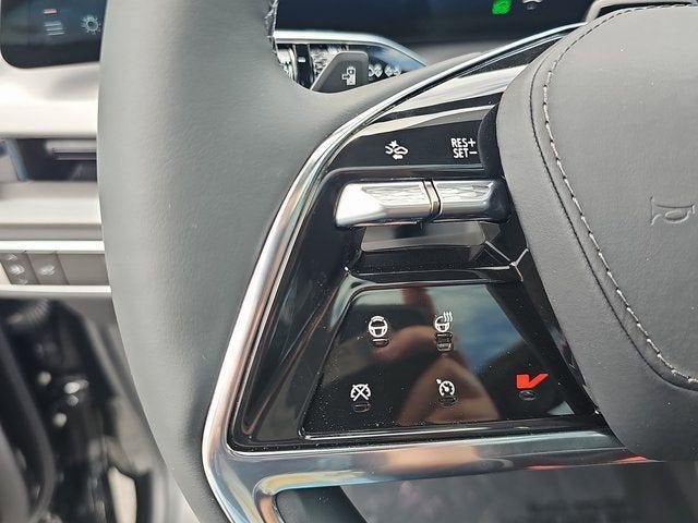 2026 Cadillac VISTIQ Platinum