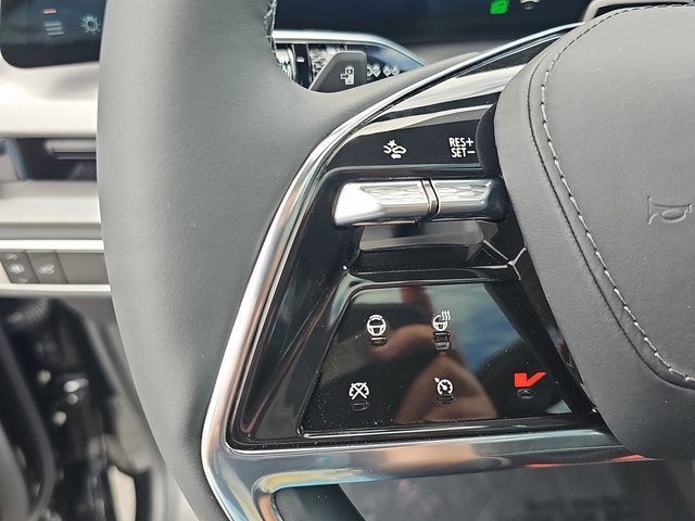 2026 Cadillac VISTIQ Platinum