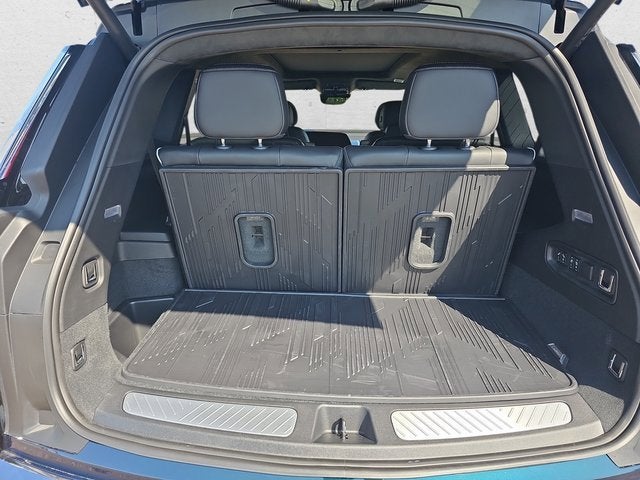 2026 Cadillac VISTIQ Platinum