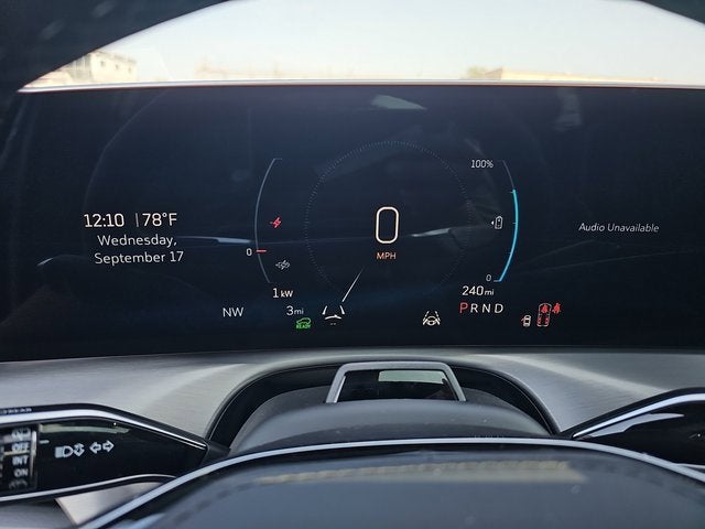 2026 Cadillac VISTIQ Platinum