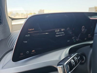 2026 Cadillac VISTIQ Platinum