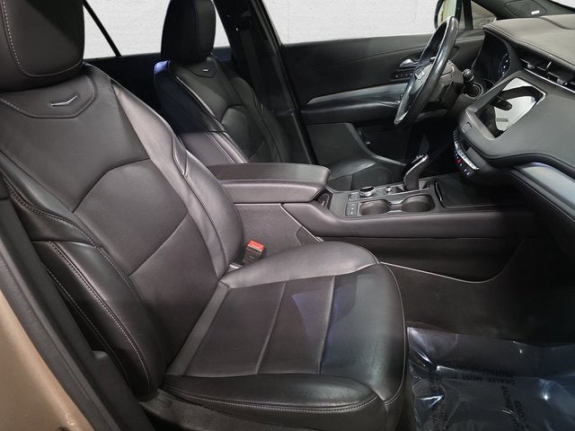 2022 Cadillac XT4 Premium Luxury