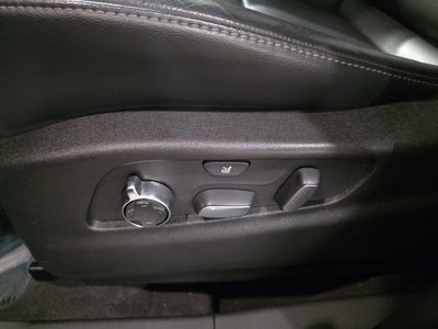 2022 Cadillac XT4 Premium Luxury