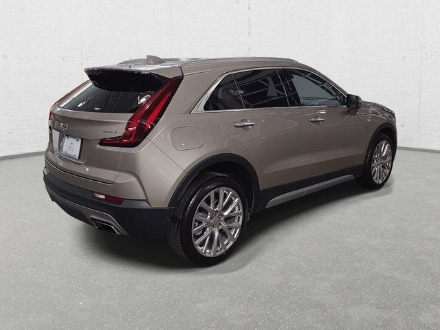 2022 Cadillac XT4 Premium Luxury