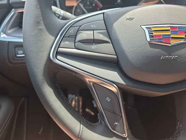 2026 Cadillac XT5 Luxury