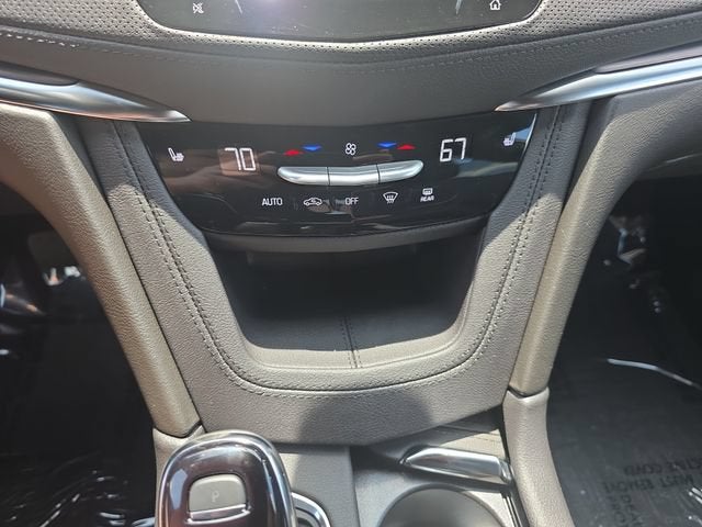 2026 Cadillac XT5 Luxury