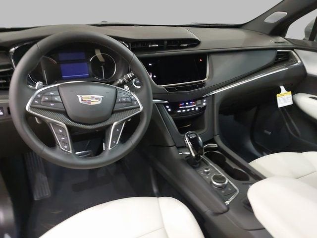 2025 Cadillac XT5 Sport