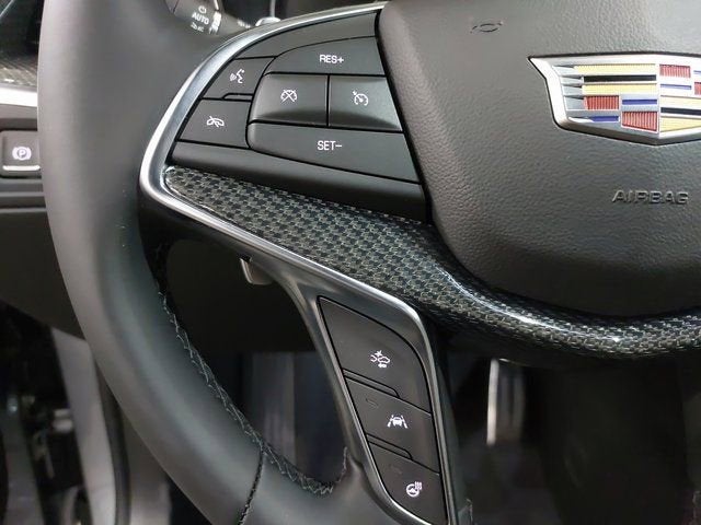 2025 Cadillac XT5 Sport