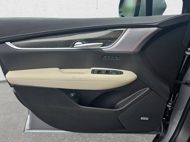 2026 Cadillac XT5 Sport