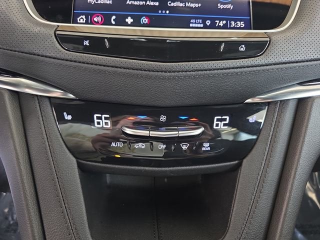 2022 Cadillac XT6 Luxury