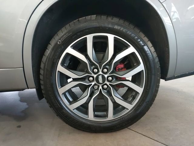 2025 Cadillac XT6 Sport