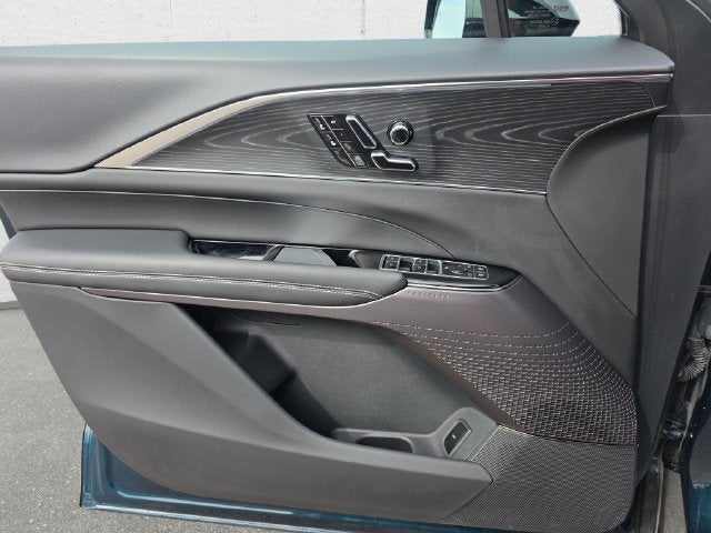 2024 Cadillac LYRIQ Luxury 1
