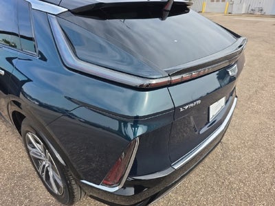 2024 Cadillac LYRIQ Luxury 1
