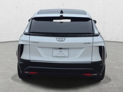 2024 Cadillac LYRIQ Luxury 2
