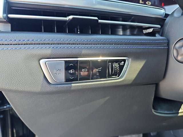 2026 Cadillac ESCALADE IQL Sport