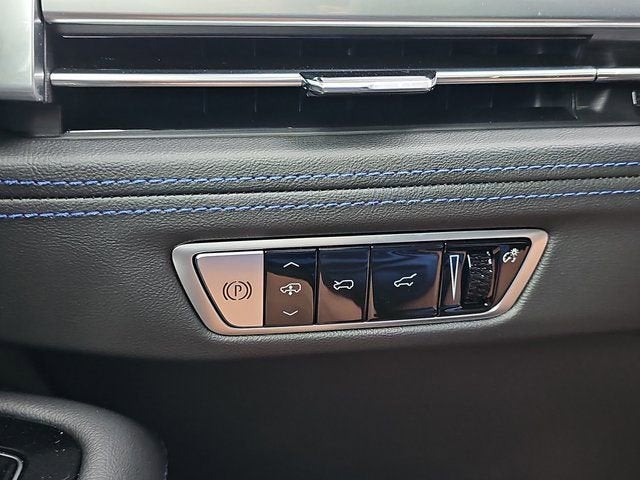 2026 Cadillac ESCALADE IQL Sport