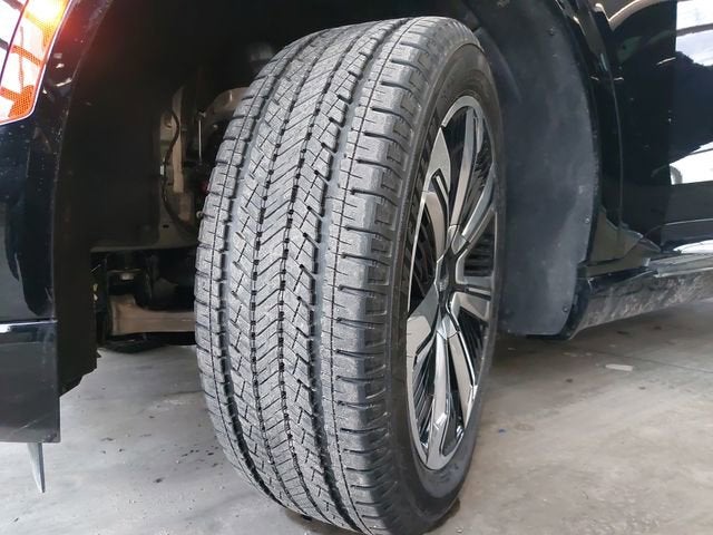 2025 Cadillac ESCALADE IQ Luxury 1