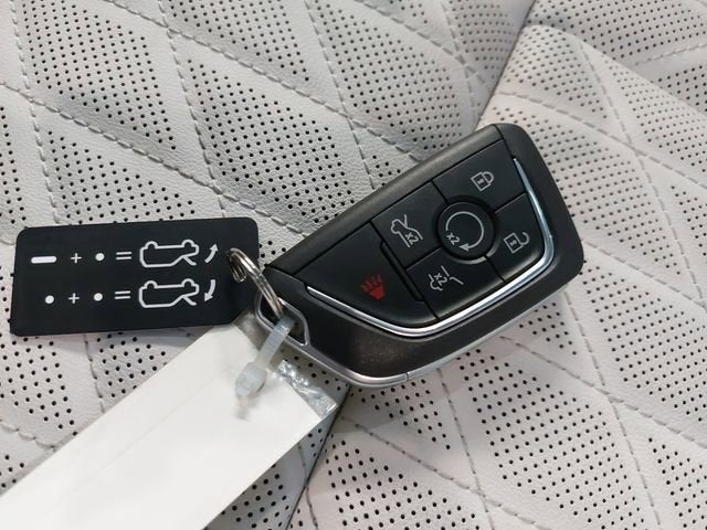 2025 Cadillac ESCALADE IQ Luxury 1