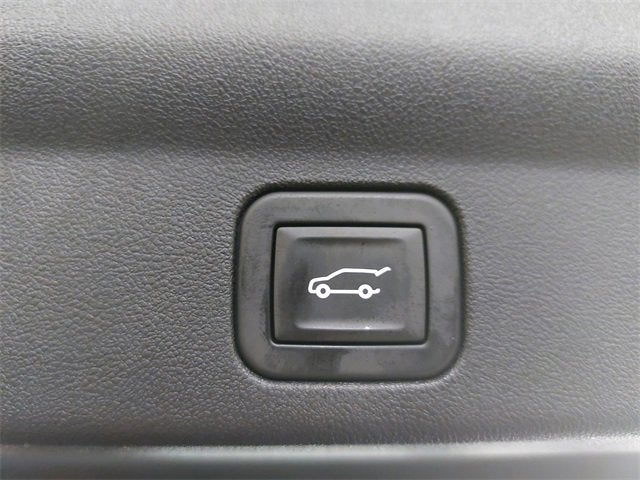 2025 Cadillac ESCALADE IQ Luxury 2