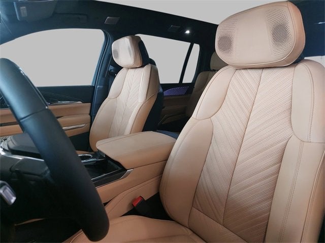 2025 Cadillac ESCALADE IQ Luxury 2