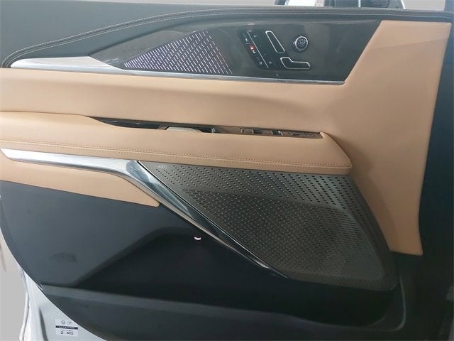 2025 Cadillac ESCALADE IQ Luxury 2