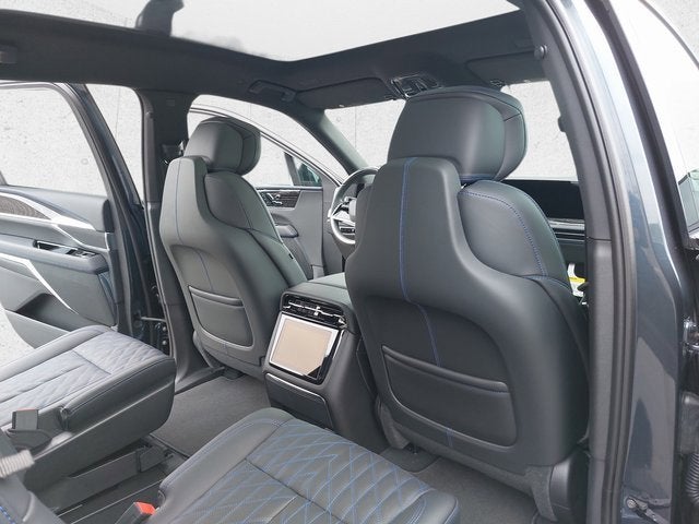 2025 Cadillac ESCALADE IQ Sport 1