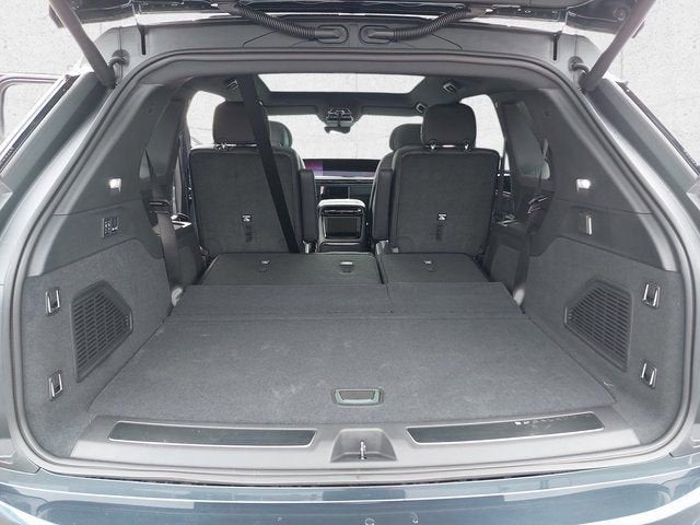 2025 Cadillac ESCALADE IQ Sport 1