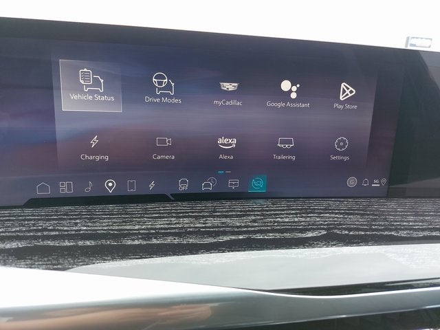 2025 Cadillac ESCALADE IQ Sport 1