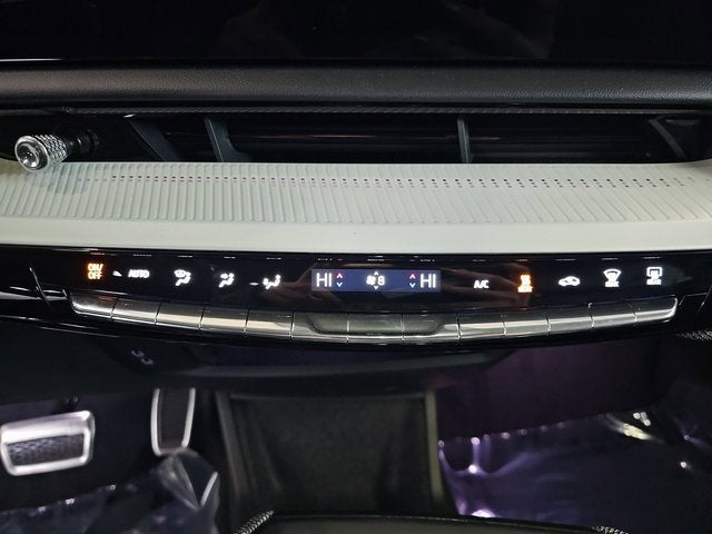 2026 Cadillac OPTIQ Luxury