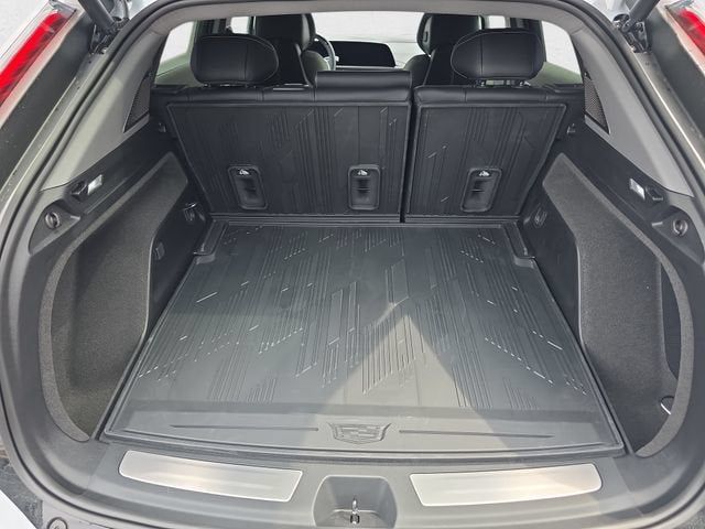 2027 Cadillac OPTIQ Luxury