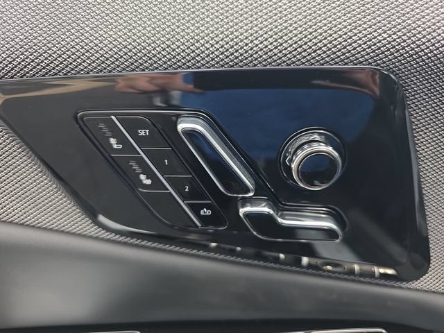 2027 Cadillac OPTIQ Luxury