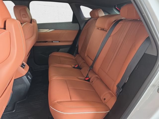 2027 Cadillac OPTIQ Premium Luxury