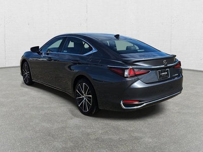 2025 Lexus ES 300h
