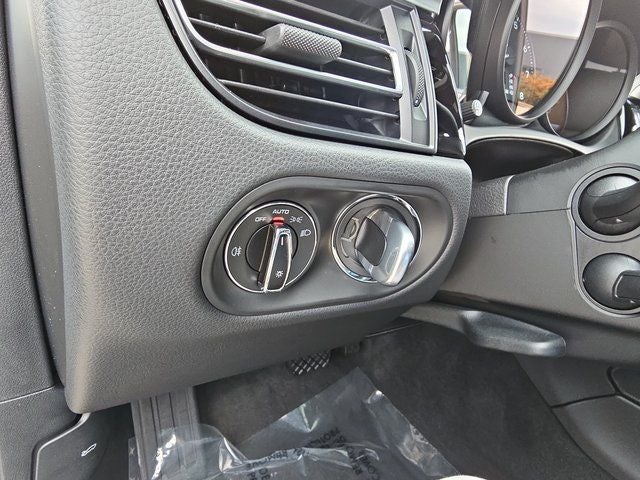 2024 Porsche Macan AWD