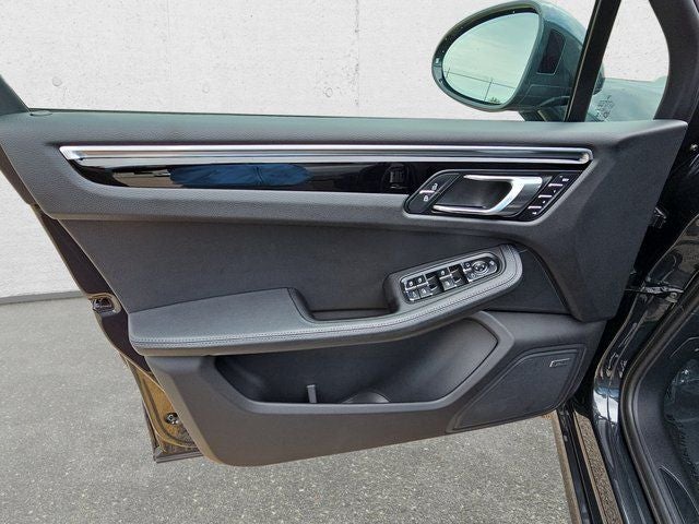 2024 Porsche Macan AWD