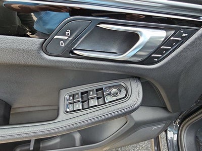 2024 Porsche Macan AWD