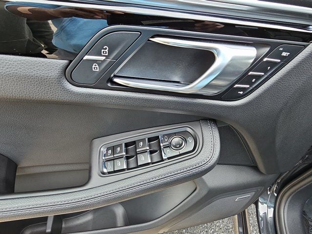 2024 Porsche Macan AWD