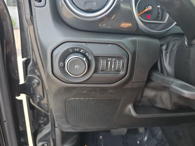 2022 Jeep Wrangler Unlimited Sahara Altitude