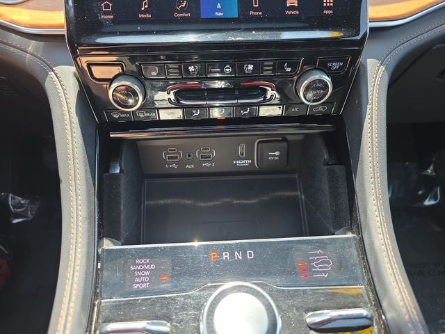 2022 Jeep Grand Cherokee Summit