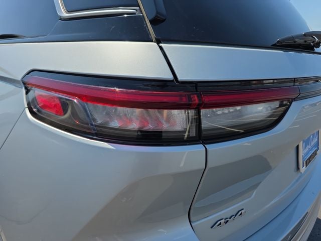 2022 Jeep Grand Cherokee Summit