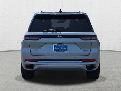 2022 Jeep Grand Cherokee Summit