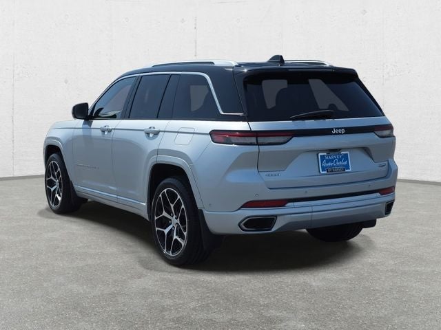 2022 Jeep Grand Cherokee Summit
