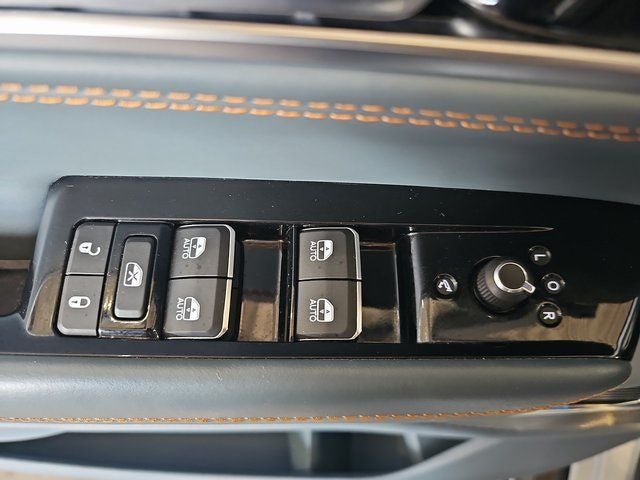 2023 Jeep Grand Wagoneer Series III